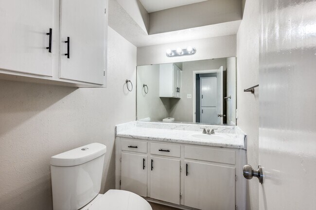 Building Photo - WANTED: Fresh & Newly Renovated Duplex • R...