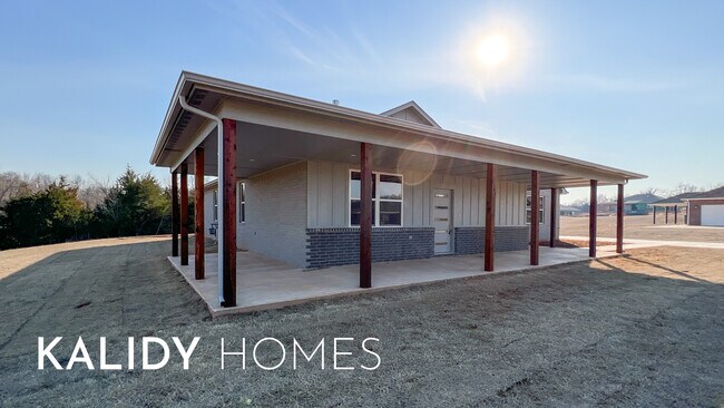 Building Photo - 17640 Natalie Ct