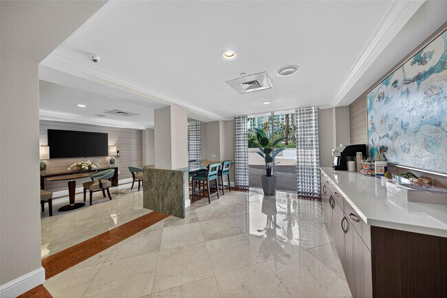 Building Photo - 3700 S Ocean Blvd