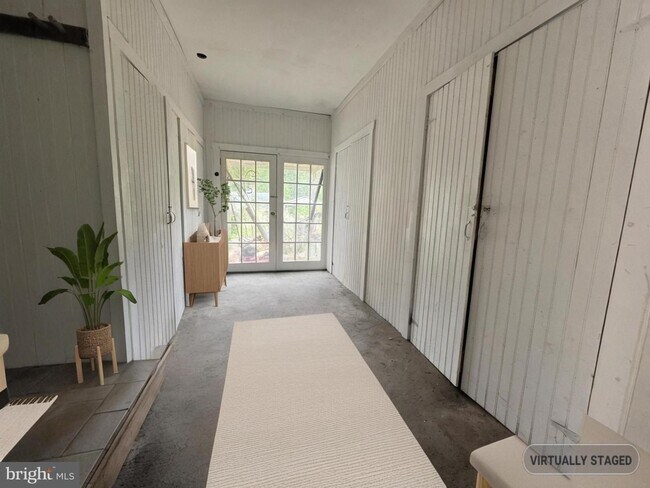 Building Photo - Lower Pottsgrove 2 Bedroom 1 bath Apartment $1,895/ month