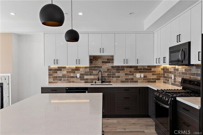 Building Photo - 11858 Flower Ln
