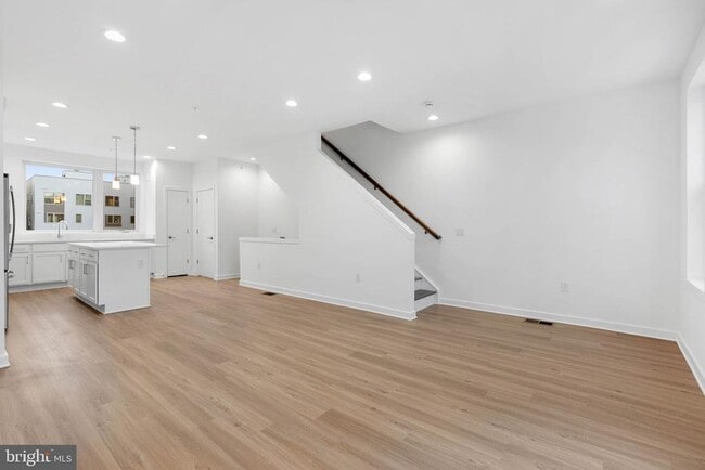 Building Photo - 3000 Schirra Ln