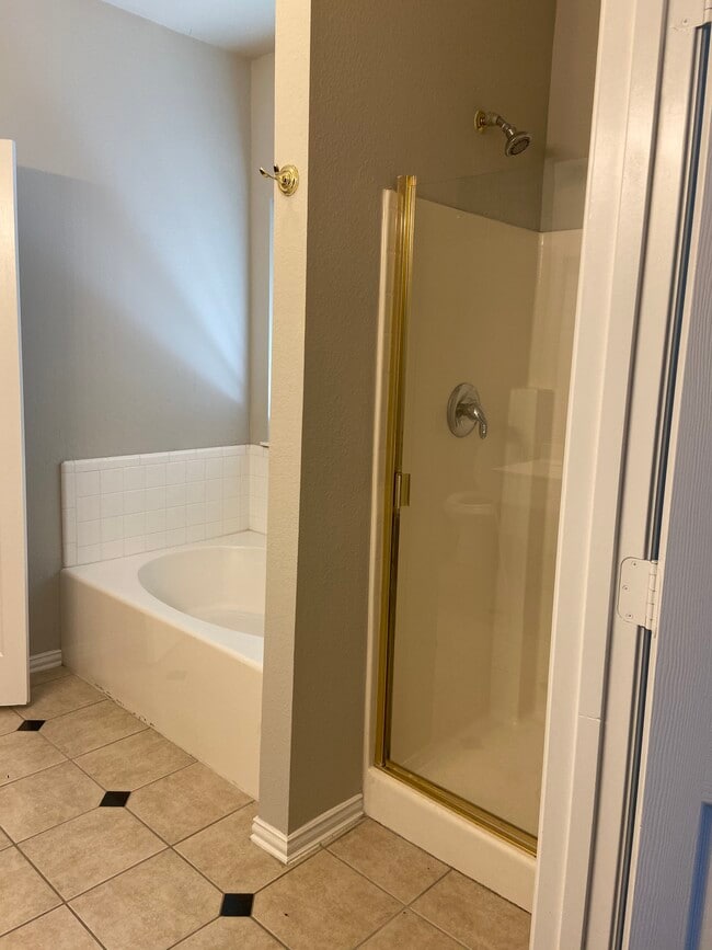 Building Photo - 11753 Ficus Dr