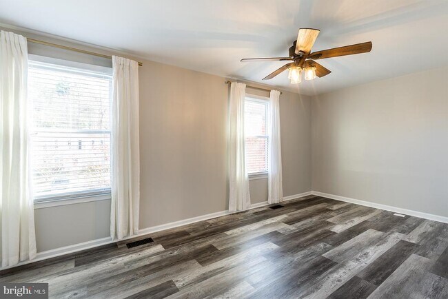 Primary Photo - 1178 White Coral Ct