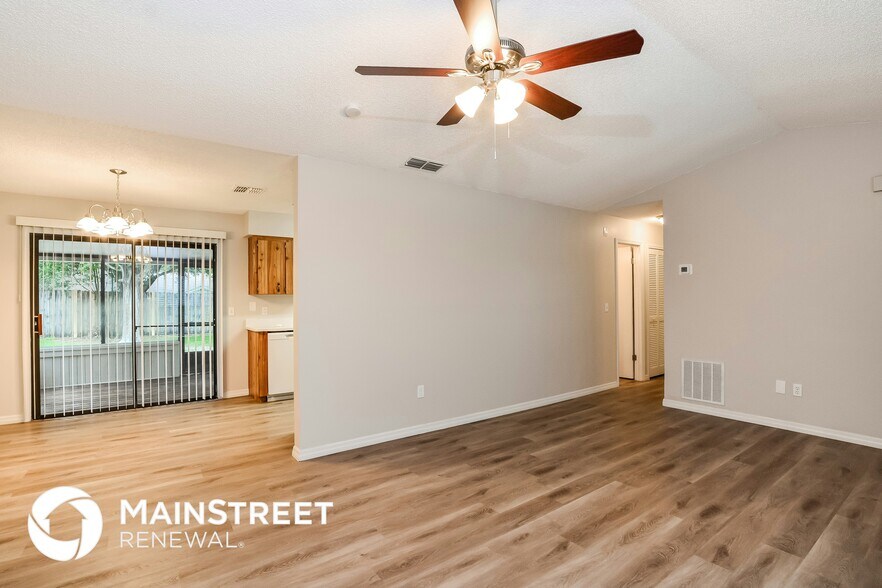 Building Photo - 2394 Belen Dr