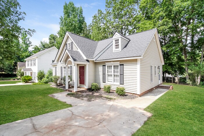 Building Photo - 228 Chadford Rd