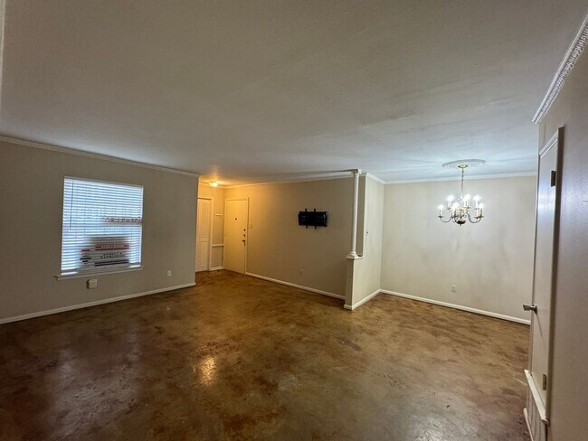Building Photo - 3730 Fairfield Ave