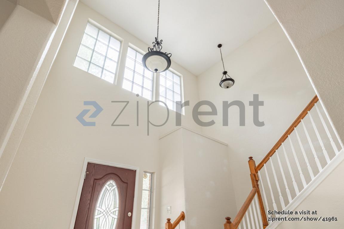 Building Photo - 10335 Ashbury Creek