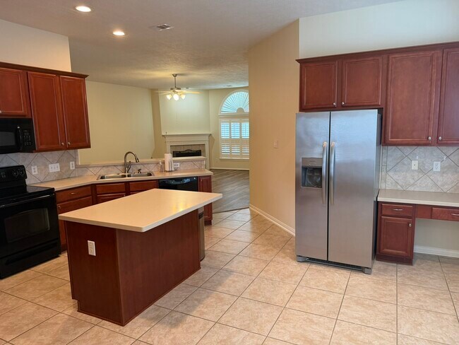 Building Photo - 21406 Avalon Queen Dr