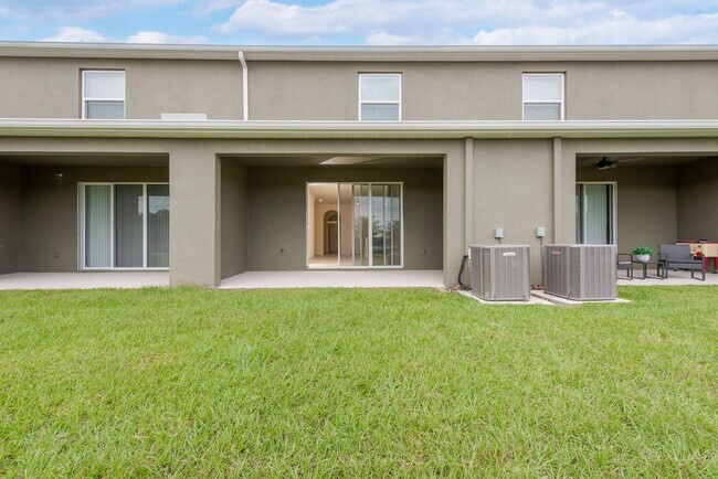 Building Photo - Nice 3/2.5 Townhouse with 1-Car Garage in Atria at Ridgewood Lakes FOR RENT !!!!