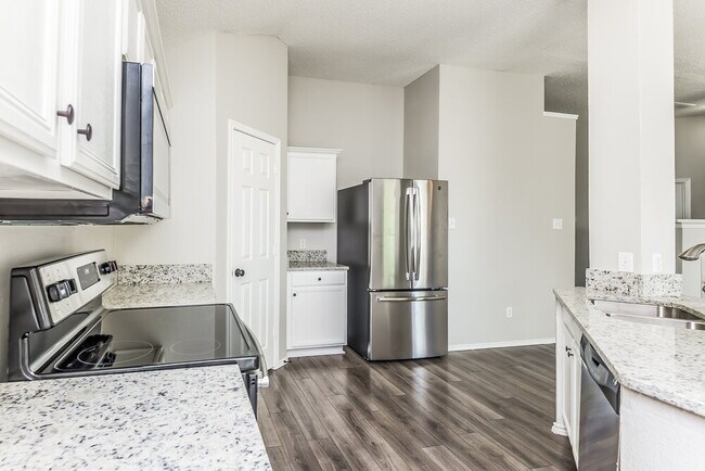 Building Photo - 705 Bridle Trail