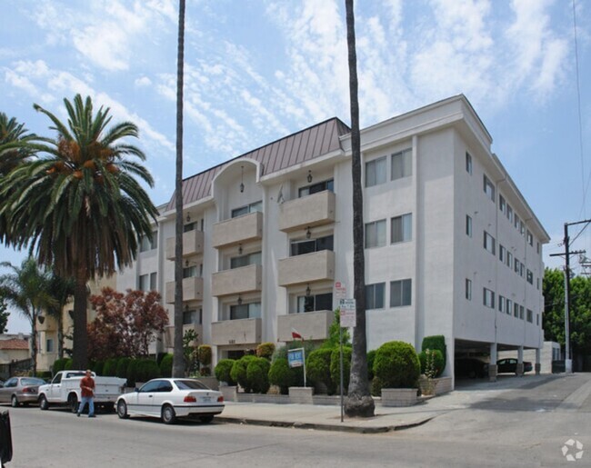 Building Photo - 131 N. Orlando Ave Los Angeles, CA 90048