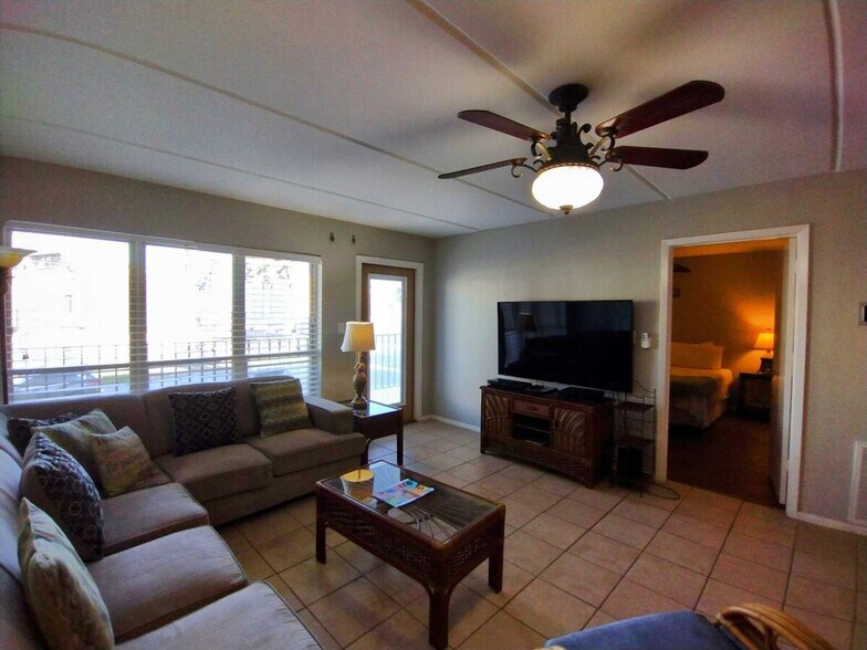 Primary Photo - 2401 Gulf Blvd