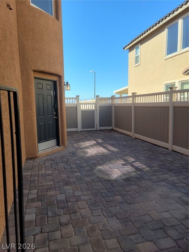 Building Photo - 1137 Cactus Rock St