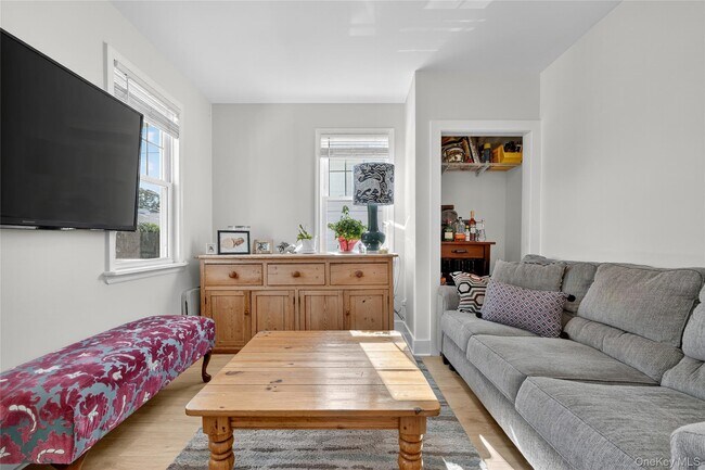 Building Photo - 44 Madeleine Ave