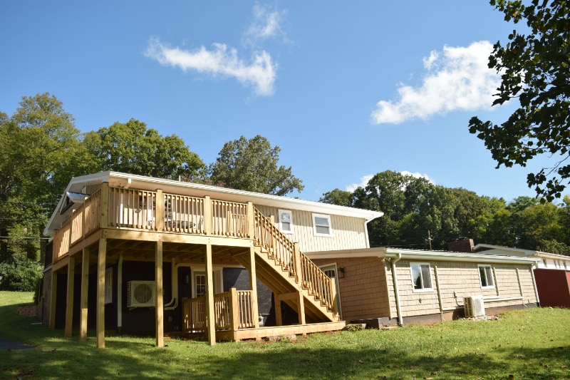 Building Photo - 1704 S Forest Dr