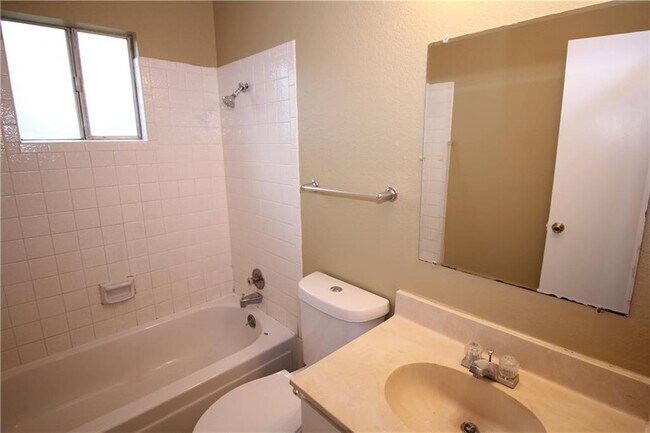 Building Photo - 12818 Copper Cliff Ave