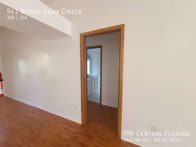 Building Photo - 941 N Dean Cir