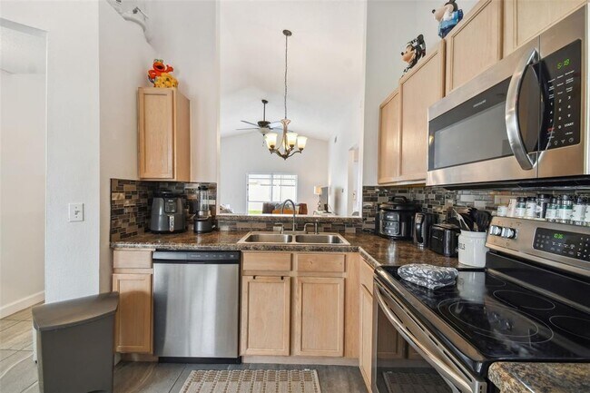 Building Photo - 7819 Turkey Oak Ln