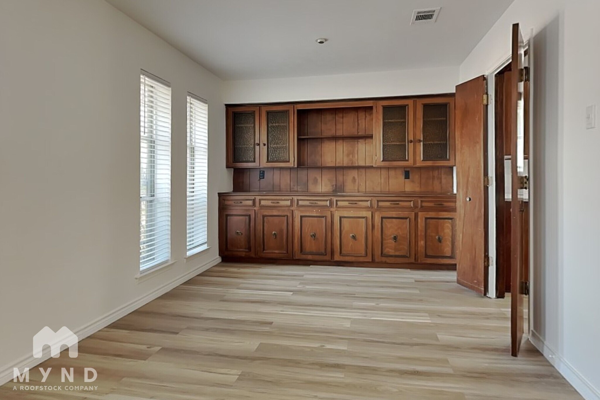 Building Photo - 810 Bradfield Dr