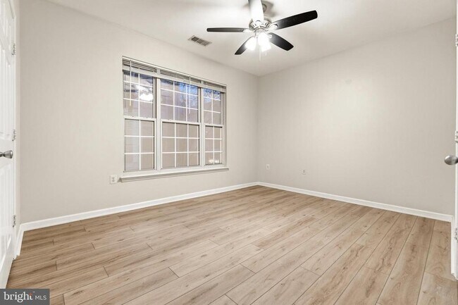 Building Photo - 3015 Nicosh Cir