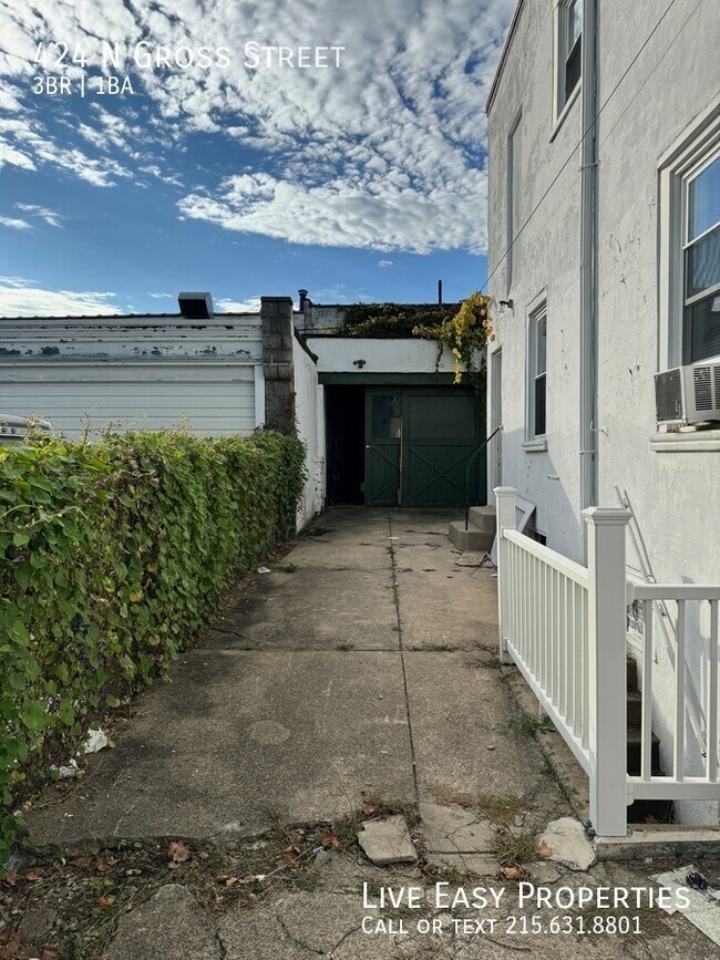 Building Photo - 424 N Gross St