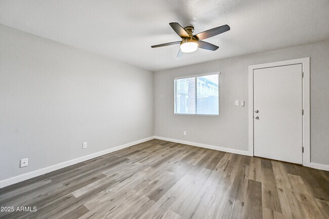Building Photo - 3025 N 32nd St