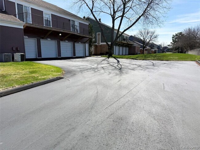 Building Photo - 23647 Stonehenge Blvd