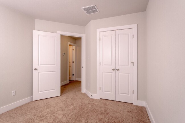 Building Photo - 4720 Portillo Way