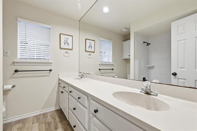 Building Photo - 500 Sheldon Ct