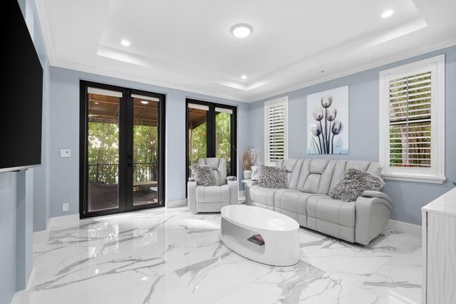 Building Photo - 1503 NE 2nd St