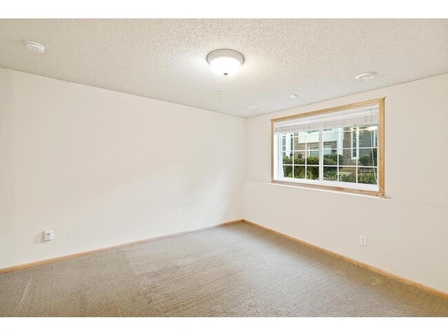 Building Photo - 899 Ledgestone Dr