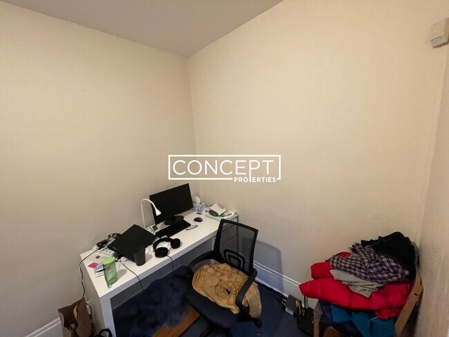 Building Photo - 15 Aberdeen St