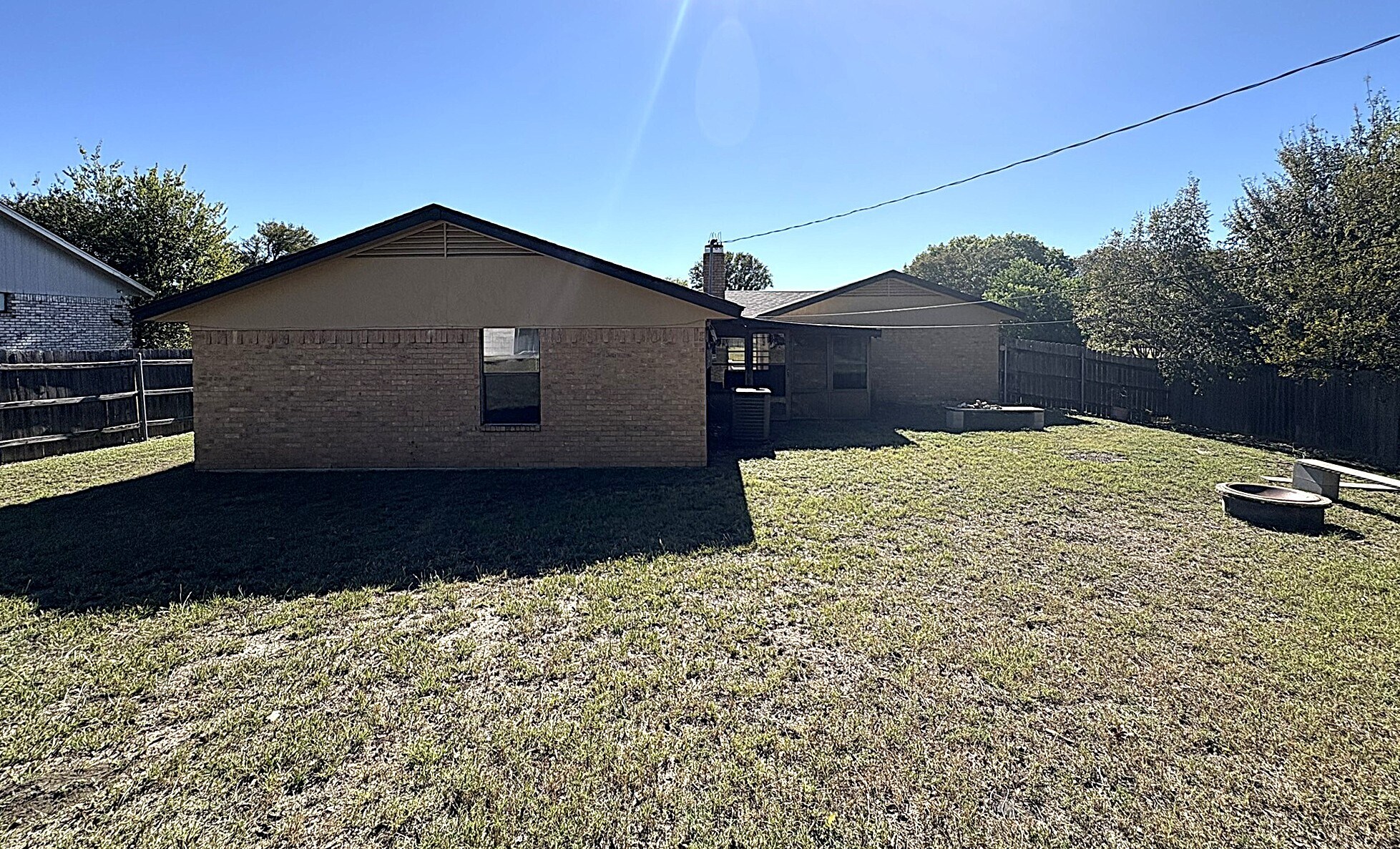 Building Photo - 2309 Whitney Dr