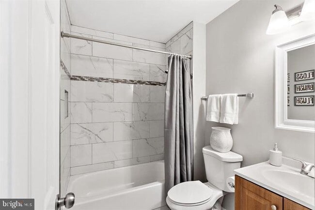 Building Photo - 9856 High Water Ct