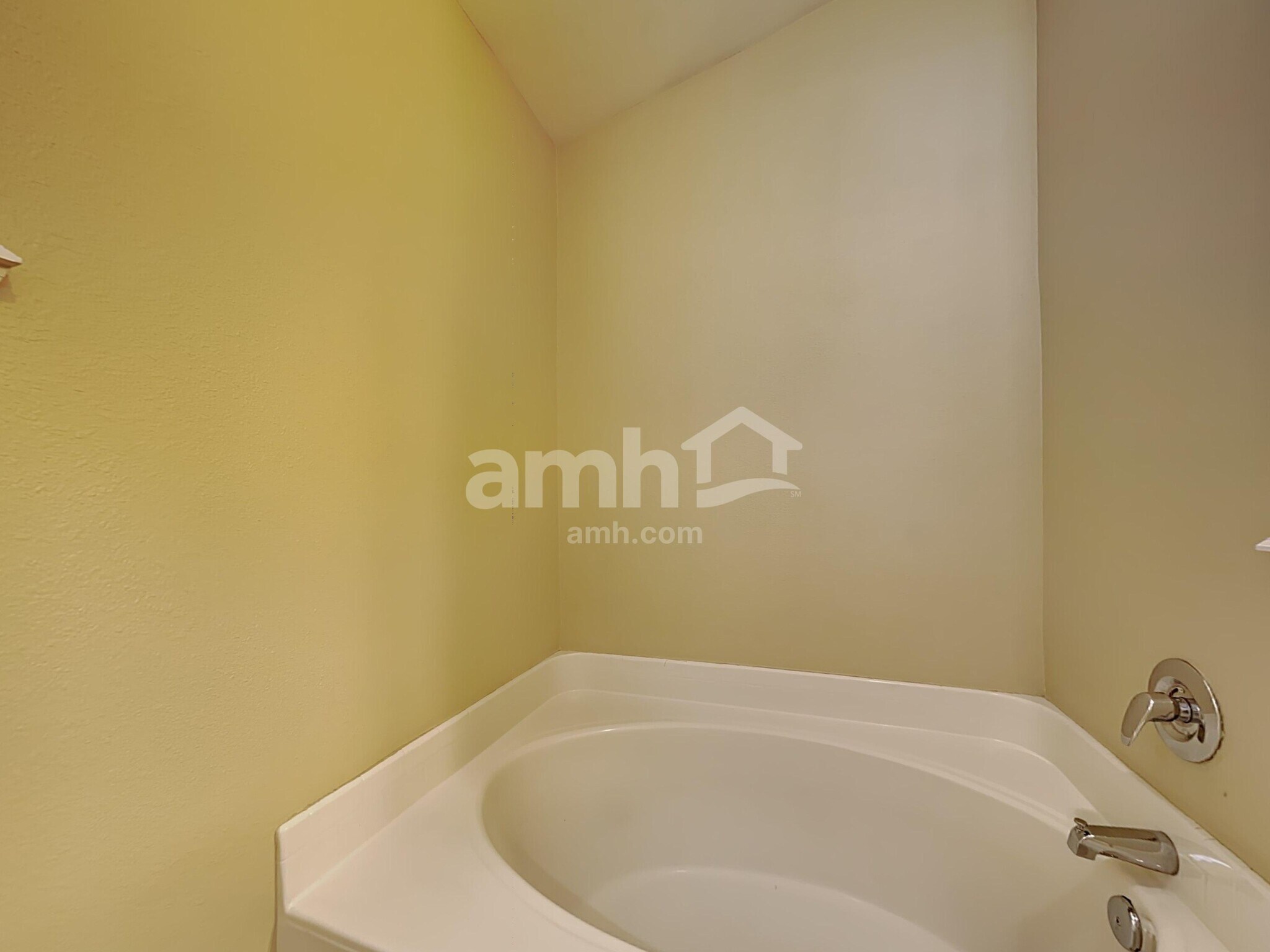 Building Photo - 3293 Carlotta Rd