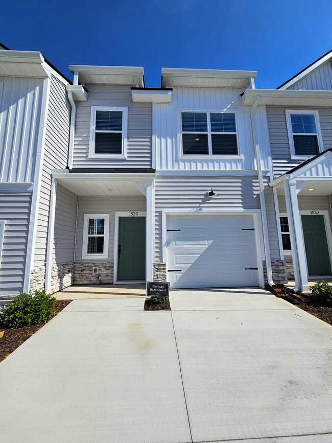 Building Photo - 1522 Yellowwood Ct