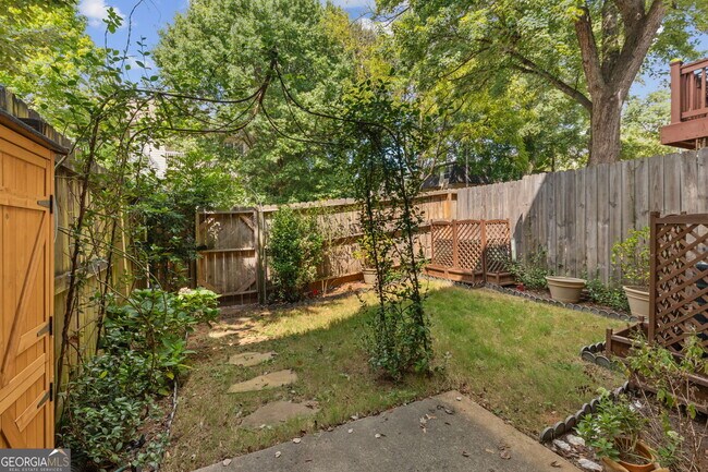 Building Photo - 6905 Park Ave