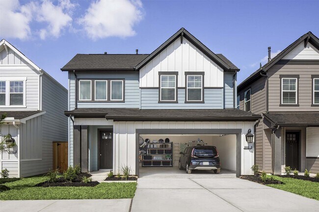 Building Photo - 1840 Woodland Field Crossing