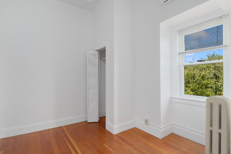 Building Photo - 77 Lloyd Ave