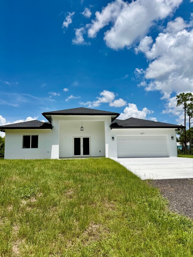 Building Photo - 13177 47th Ct N