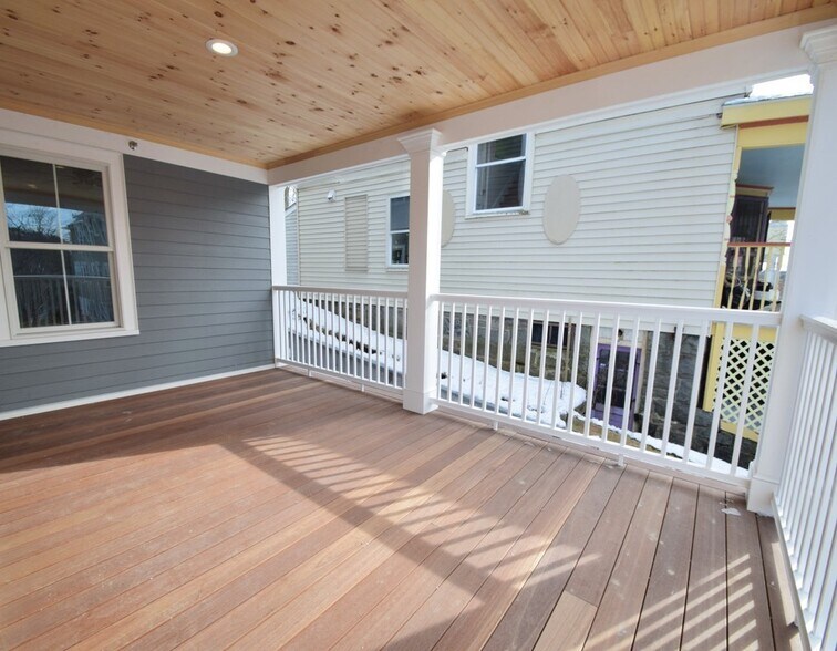 Building Photo - 41 Wenham St