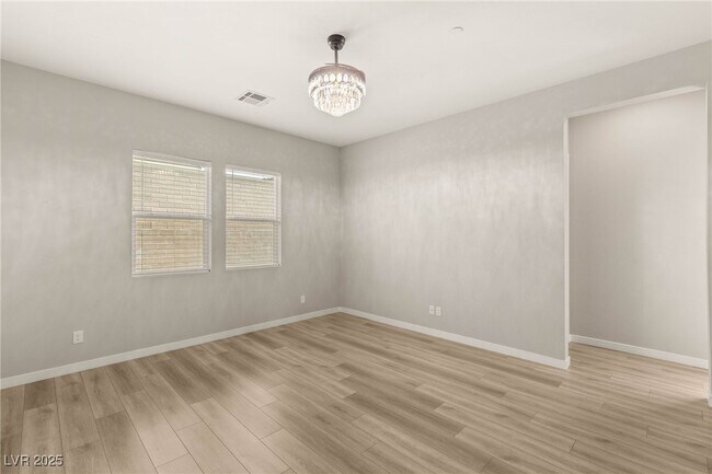 Building Photo - 3391 Stone View Ave