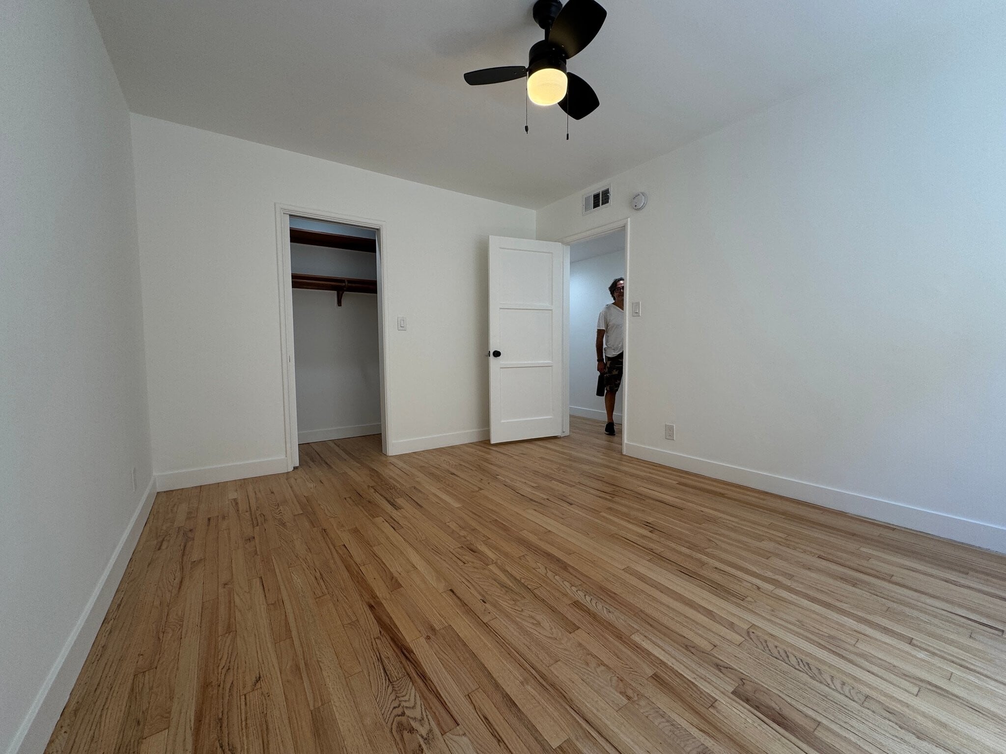 Building Photo - 1570 N Verdugo Rd