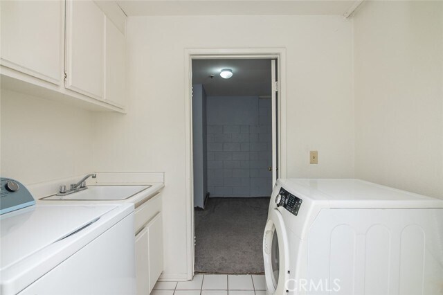 Building Photo - 2930 Montrose Ave