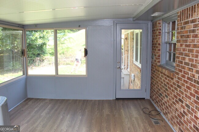 Building Photo - 1179 Old Coach Rd