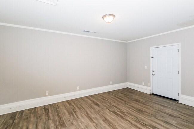 Building Photo - 8974 Sterling Ridge Ln