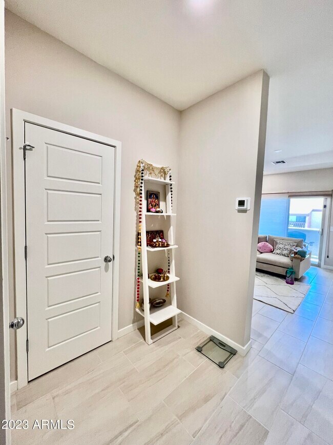 Building Photo - 2145 W Harmont Dr