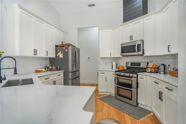 Building Photo - 2884 Majestic Isle Dr