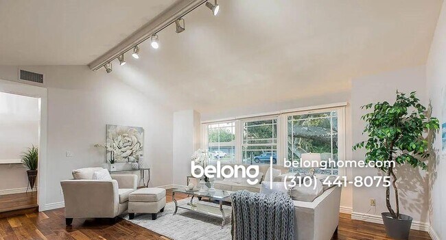 Building Photo - 22243 Craggyview St